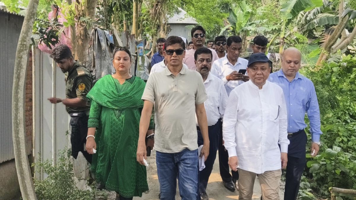 নদীভাঙন রোধে দেড় হাজার কোটি  টাকার প্রকল্প: প্রতিমন্ত্রী ফরহাদ