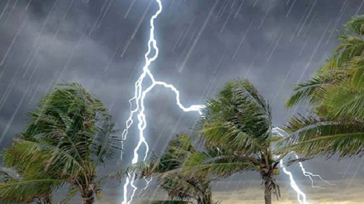 সন্ধ্যার মধ্যে ৬ অঞ্চলে ঝড়ের শঙ্কা, নদীবন্দরে ২ নম্বর সতর্কতা