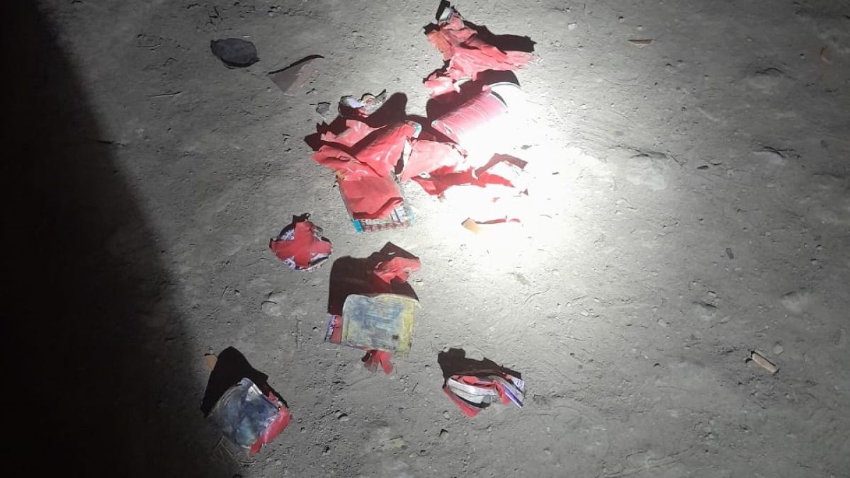 দৌলতপুরে বিএনপি অফিসে ককটেল বিস্ফোরণ ও হামলা