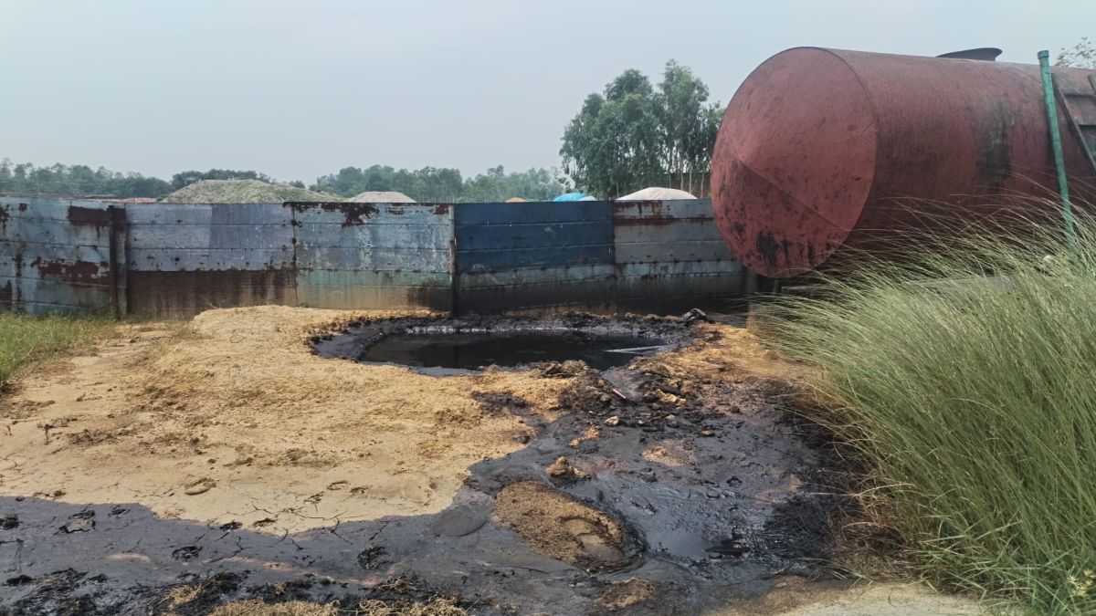 তারাগঞ্জে পরিবেশ দূষণের দায়ে জরিমানা