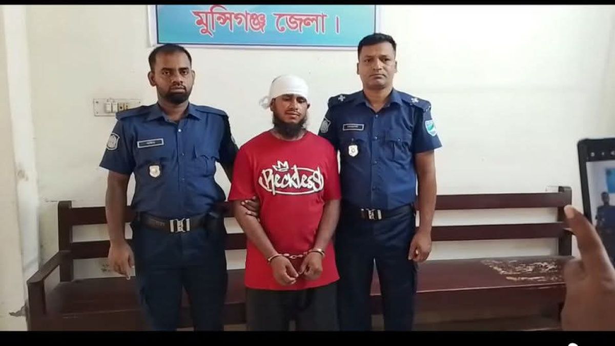গজারিয়ায় শিশুকে যৌন নিপীড়নে দায়ে আটকে পুলিশে সোপর্দ