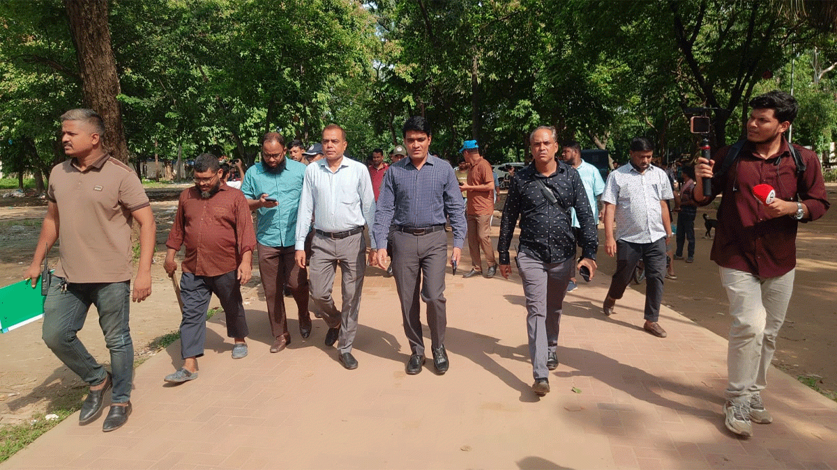 সোহরাওয়ার্দী উদ্যানে যৌথ উচ্ছেদ অভিযান