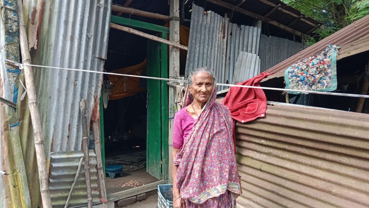 ধামরাইয়ে আলো রানী সাহা    মাথা গোজার ঠাঁই চান