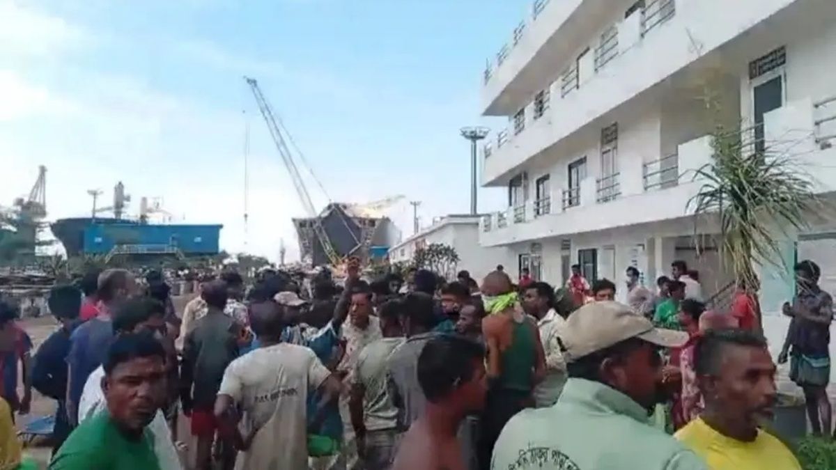 চট্টগ্রামে শিপ ইয়ার্ডে বিষাক্ত গ্যাসে পাঁচ শ্রমিকের মৃত্যু