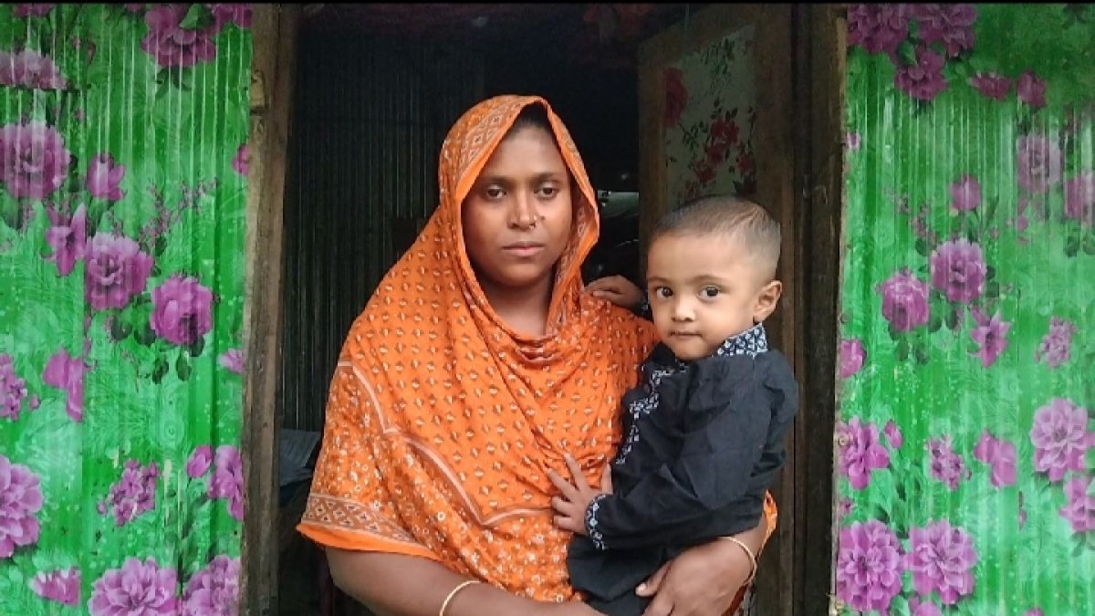 লালমোহনে শিশু শাকিবকে   বাঁচাতে মা-বাবার আকুতি