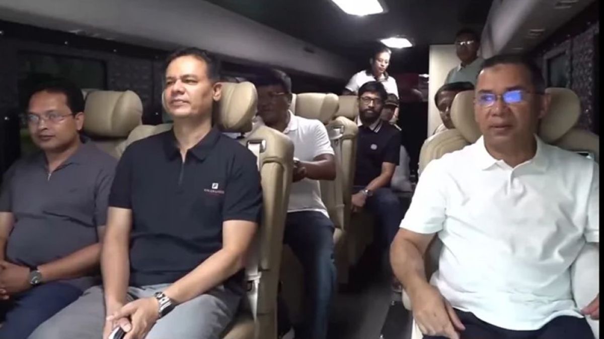 কিশোরগঞ্জের পথে প্রধানমন্ত্রী, থাকছে দিনব্যাপী কর্মসূচি