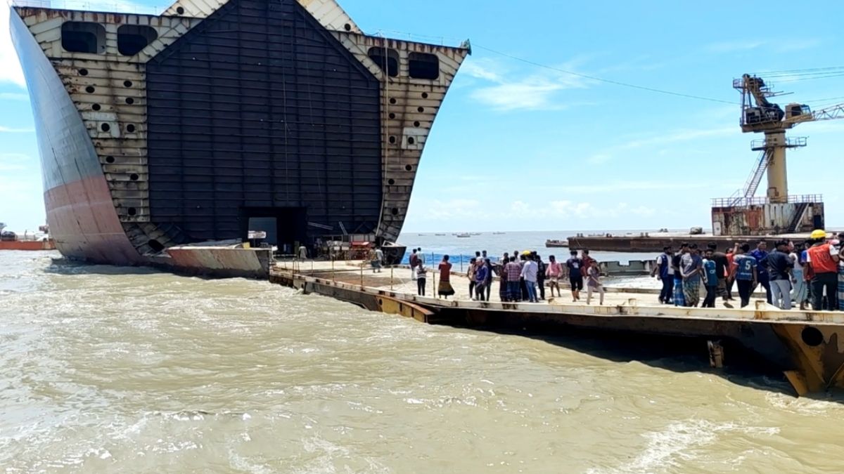৯ শ্রমিকের মৃত্যুর চার দিন   পর মামলা করল পুলিশ