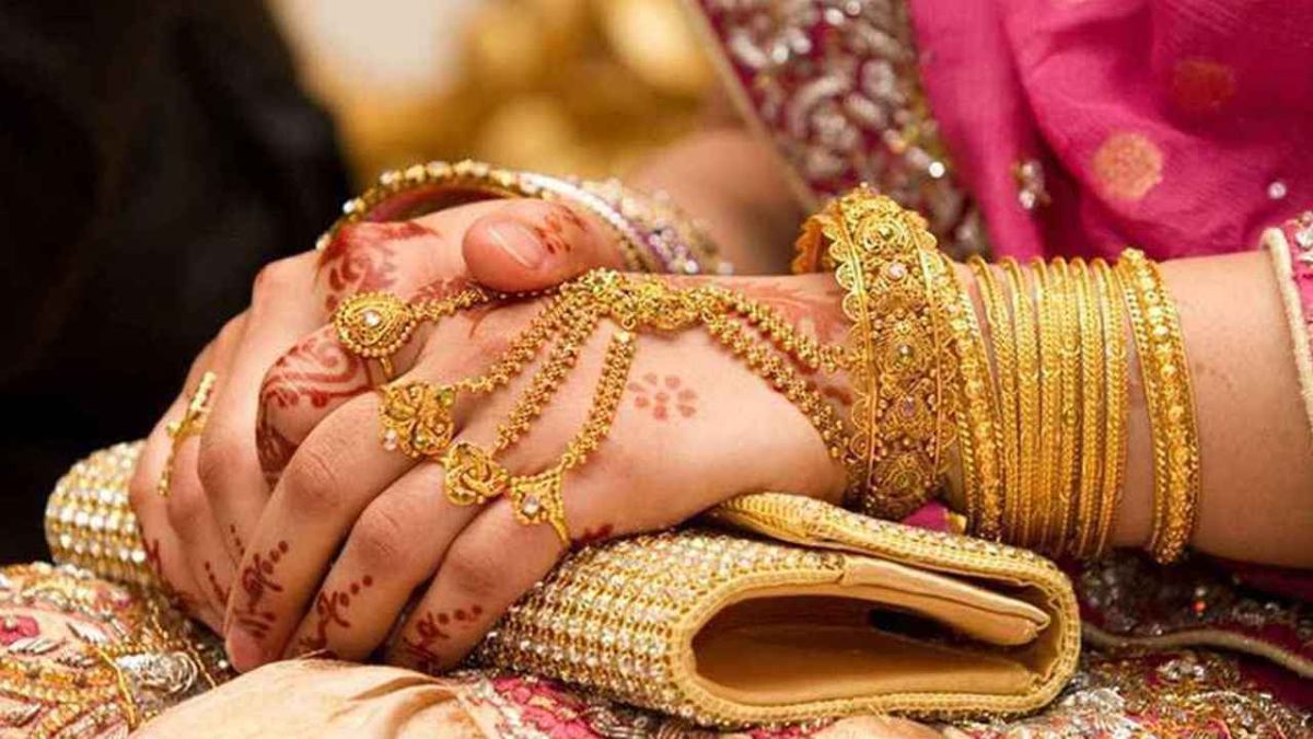 সোনার দাম বাড়ল ভরিতে পাঁচ হাজার ৪৮২ টাকা