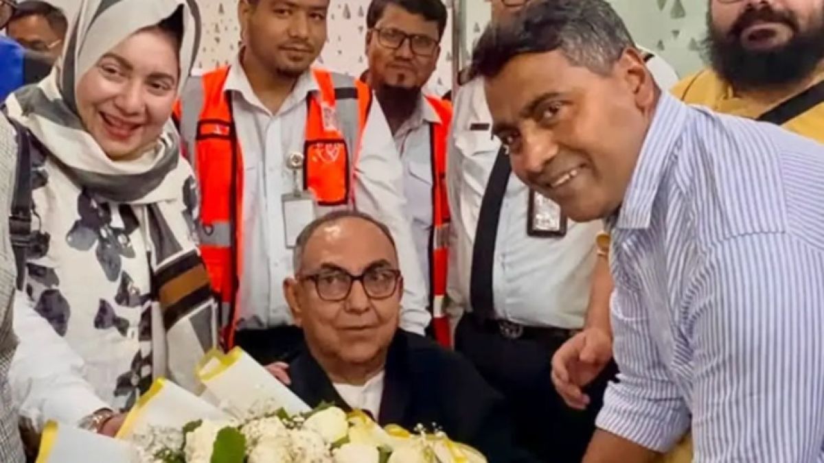 ‎সাড়ে পাঁচ মাস পর দেশে ফিরলেন মির্জা আব্বাস