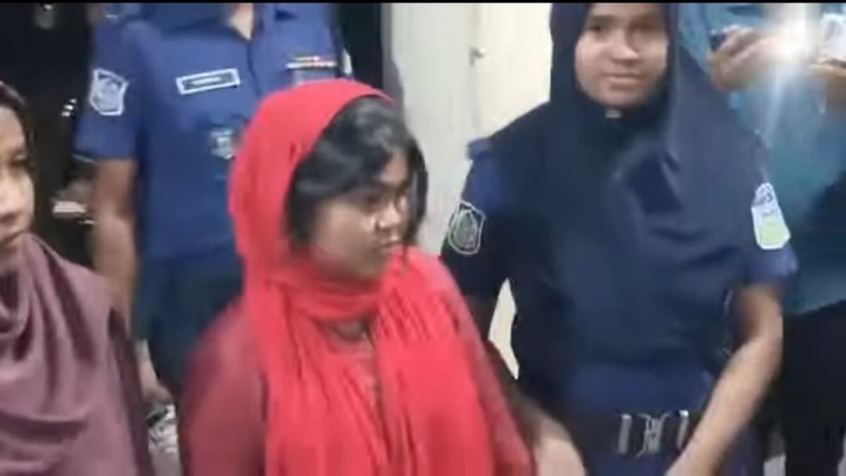 নেত্রকোনায় ‘ফ্যামিলি কার্ড’ দেওয়ার   আশ্বাসে টাকা আদায়