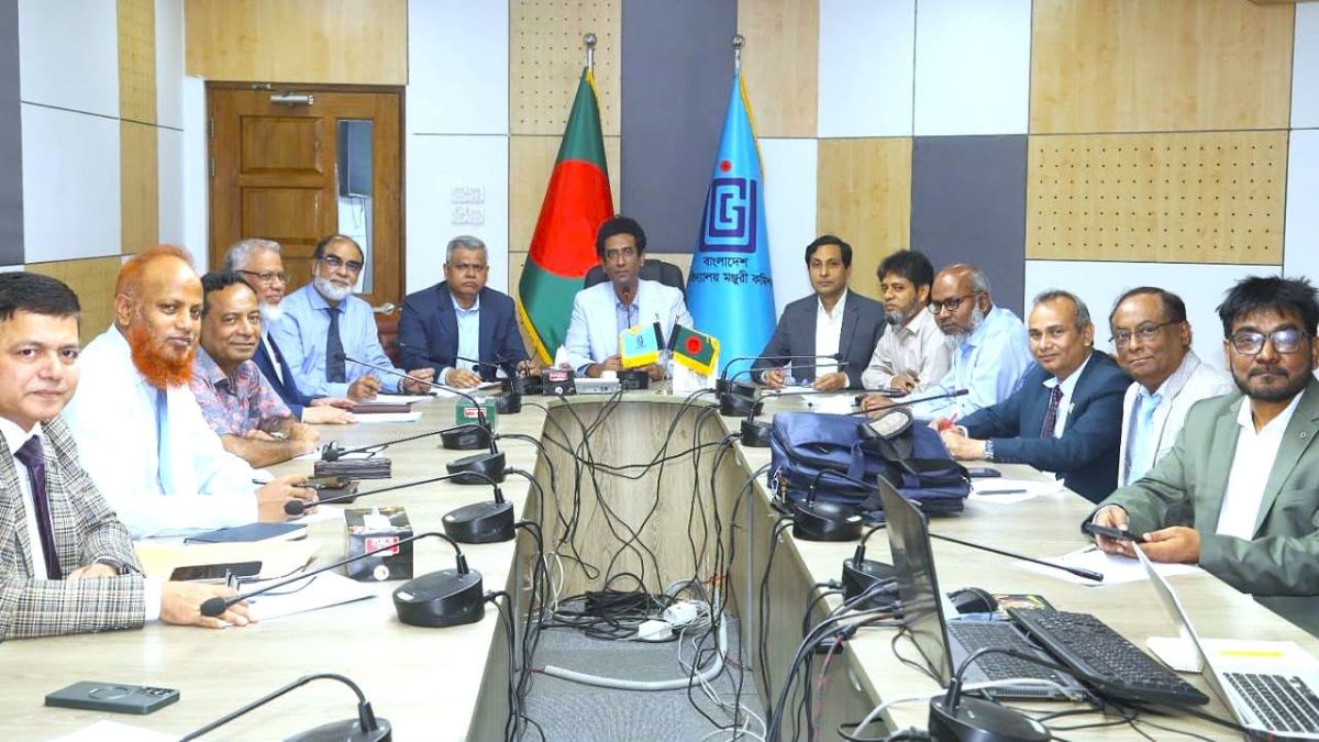 ইউজিসির মতবিনিময় সভায় রুয়েটর উপাচার্য