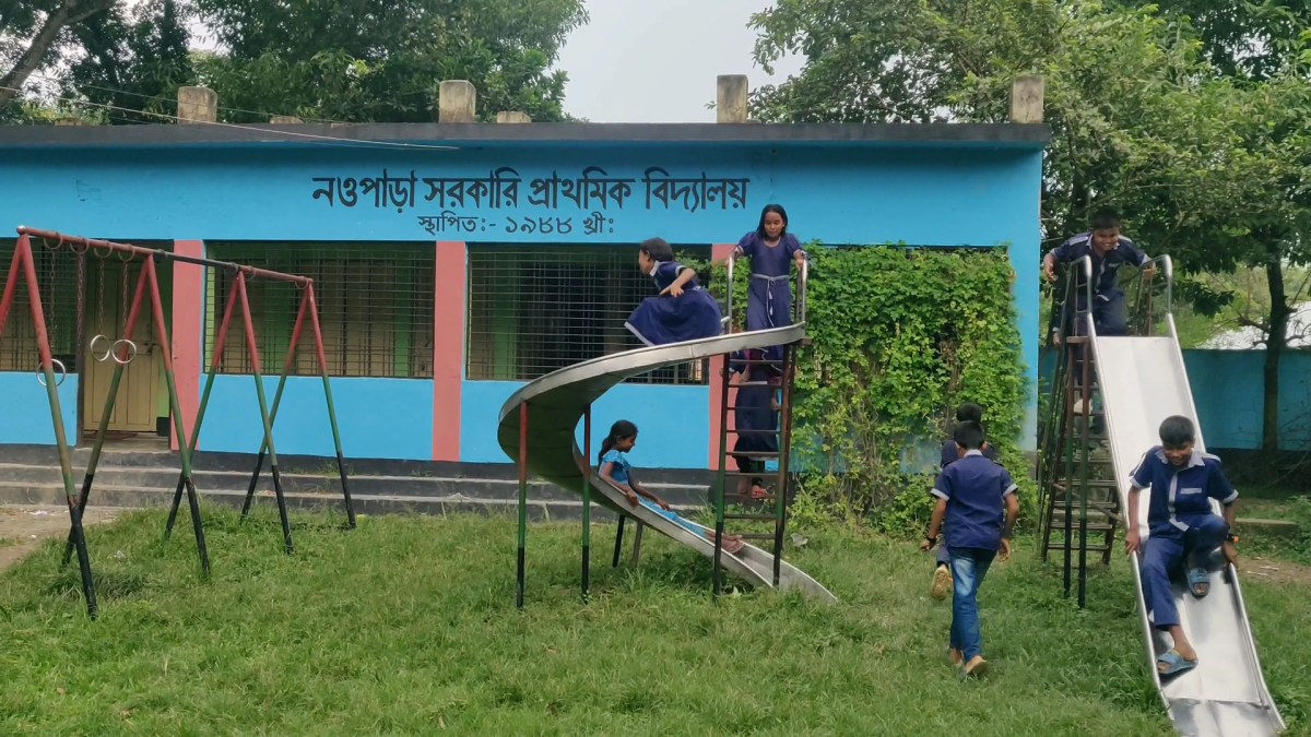 প্রধান শিক্ষকহীন হিলির ২২ প্রাথমিক বিদ্যালয়
