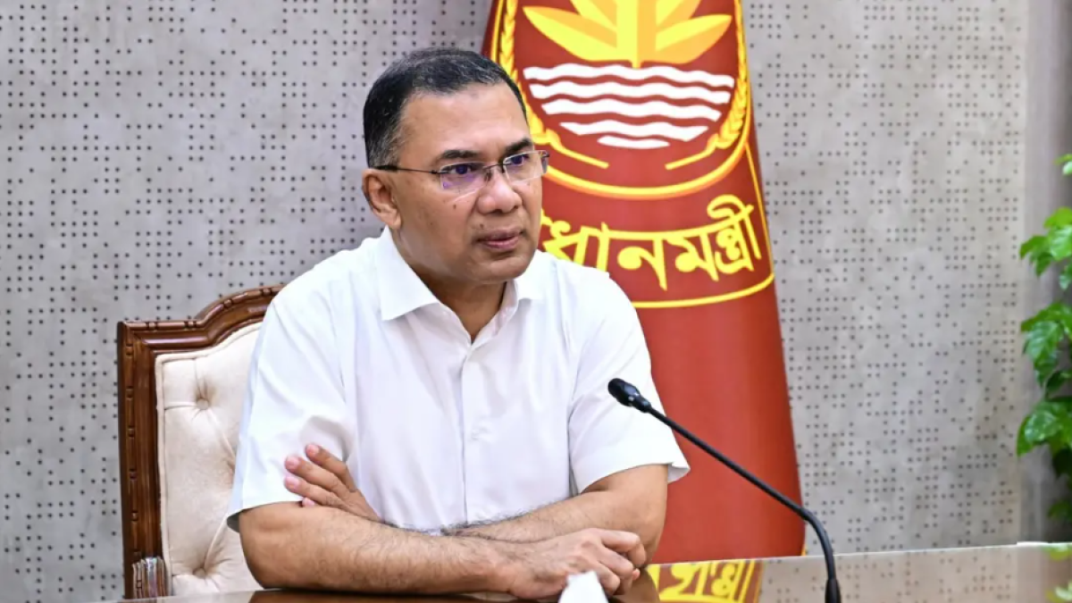 ঢাকার গণপরিবহন ও সড়কে শৃঙ্খলা ফেরাতে প্রধানমন্ত্রীর বৈঠক