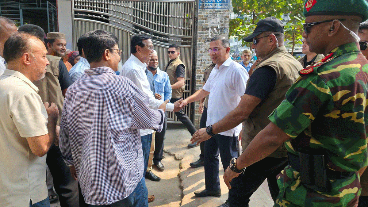 ঢাকা দক্ষিণ সিটি কর্পোরেশনে প্রধানমন্ত্রীর আকস্মিক পরিদর্শন